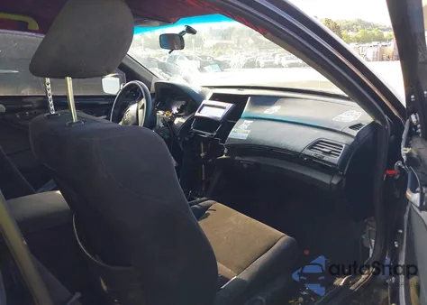 2010 Honda Accord 2.4 Lx-S z USA, uszkodzony, nr VIN 1HGCS1A31AA015528